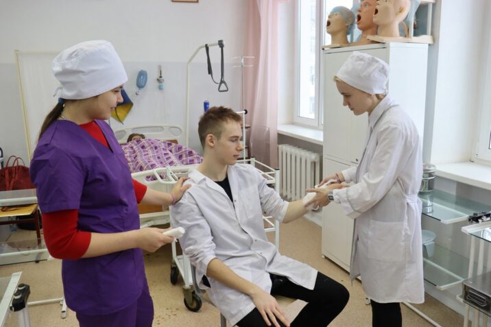 Уроки оказания первой помощи проведут ступинские студенты-медики Новости Ступино 