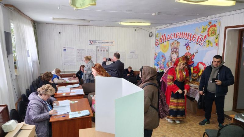 Избирателей в Ступине встречают в русских народных костюмах Новости Ступино 