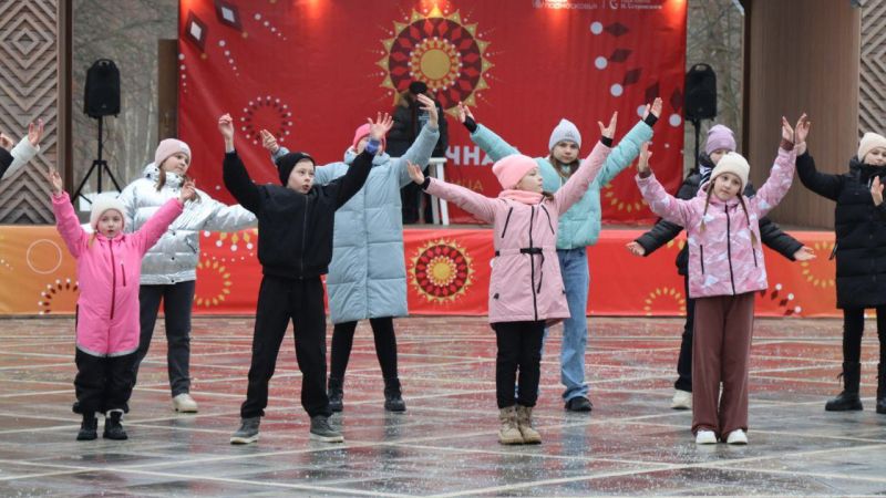 Танцевальным флешмобом отметили в Ступине годовщину воссоединения России с Крымом Новости Ступино 