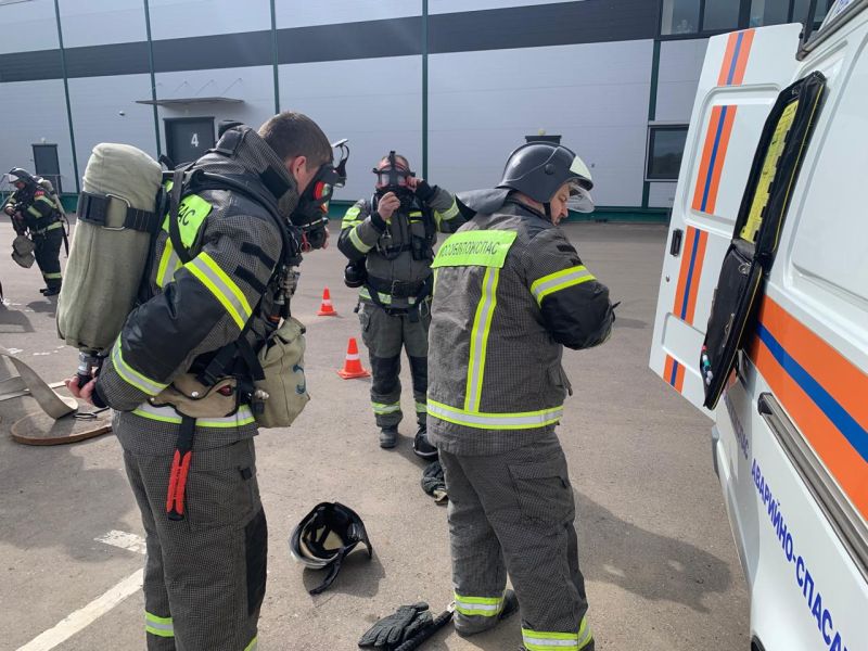 Огонь быстро распространялся: как ступинские пожарные спасали коллектив компании «Интелбио» Новости Ступино 