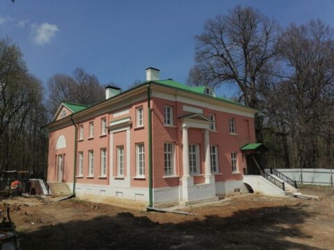 Закончена реставрация фасада главного дома Усадьбы Шаховского в Верзилове Новости Ступино 