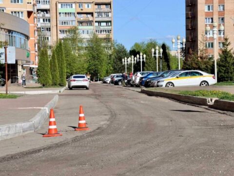 Разбитую дорогу во дворах на улице Калинина отремонтируют по просьбам жителей Новости Ступино 
